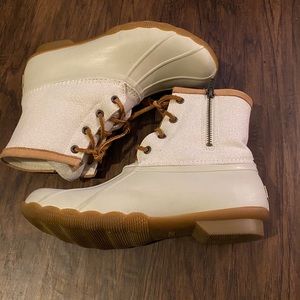 SPERRY SALTWATER DUCK BOOTS WITH SPARKLY UPPER 8.5
